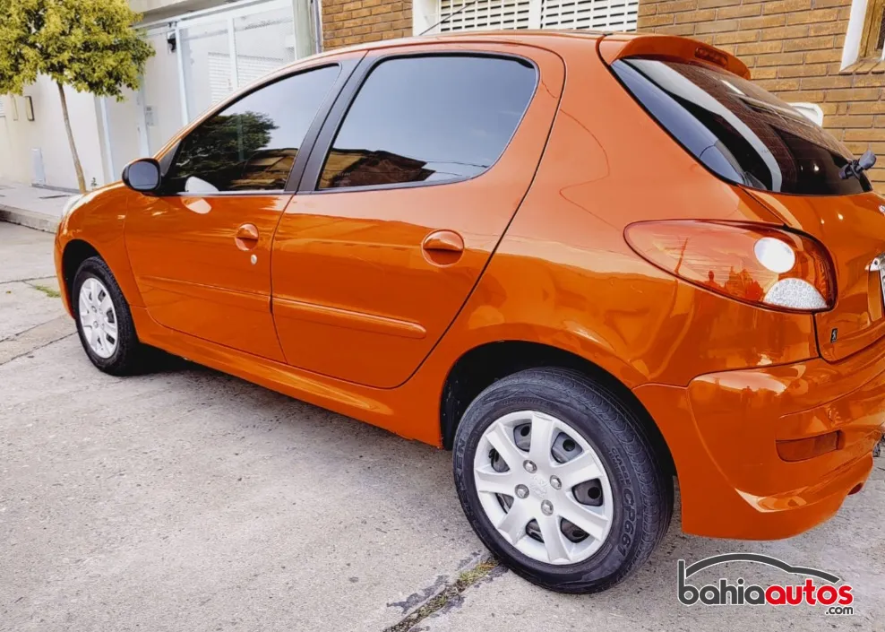 Peugeot 207 2015 usado en Bahía Blanca - foto 2