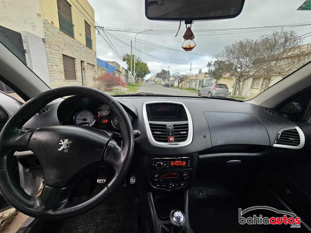 Peugeot 207 2012 usado en Bahía Blanca - foto 2