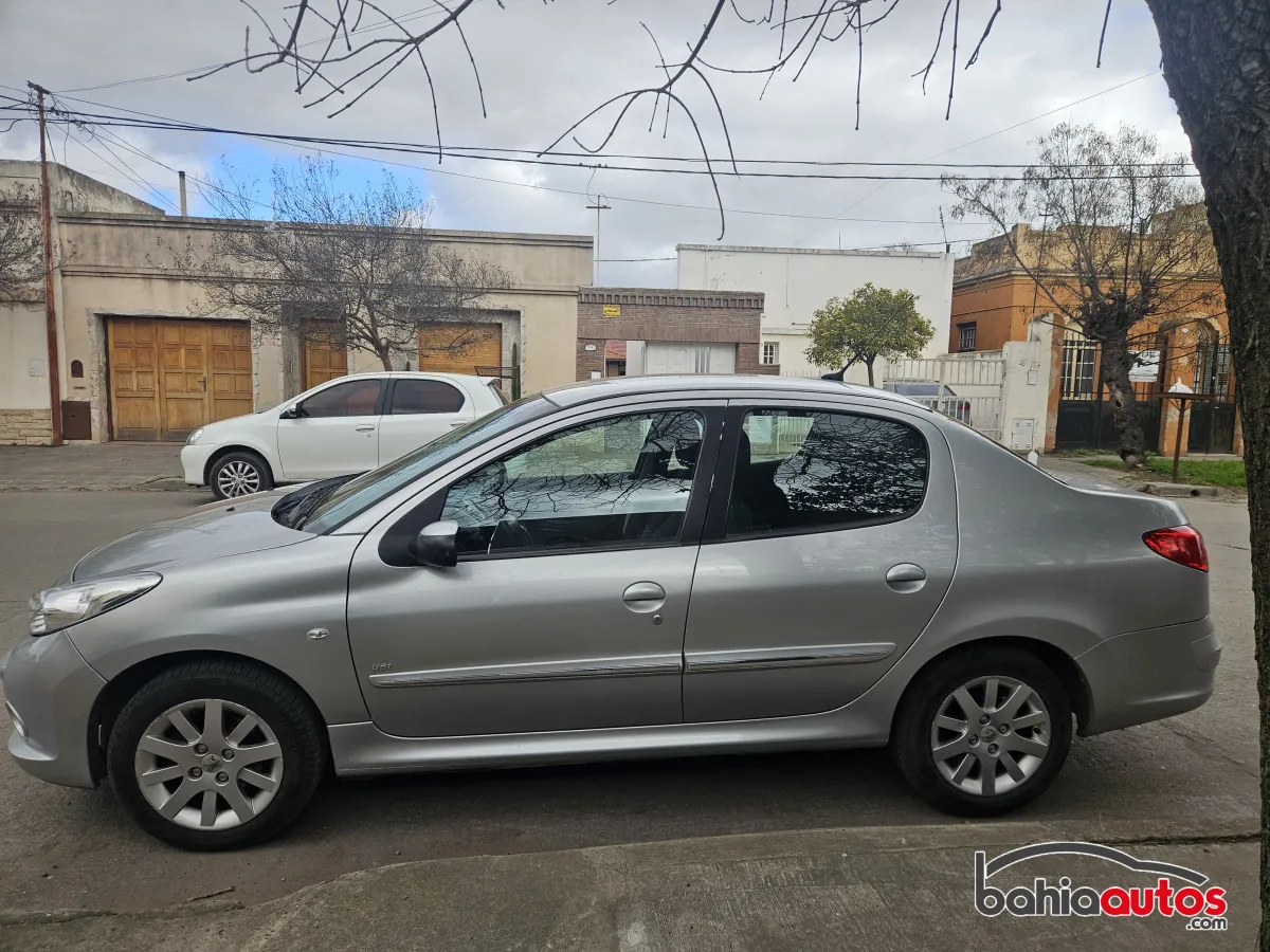 Peugeot 207 2012 usado en Bahía Blanca - foto 1