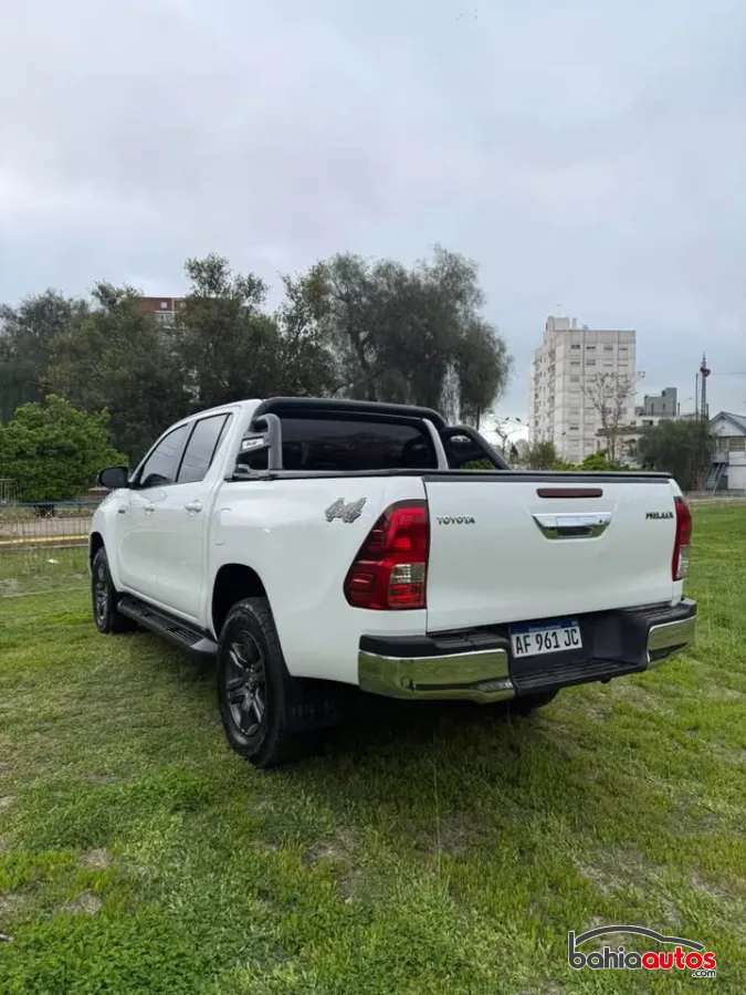 Toyota Hilux 2023 usado en Bahía Blanca - foto 5