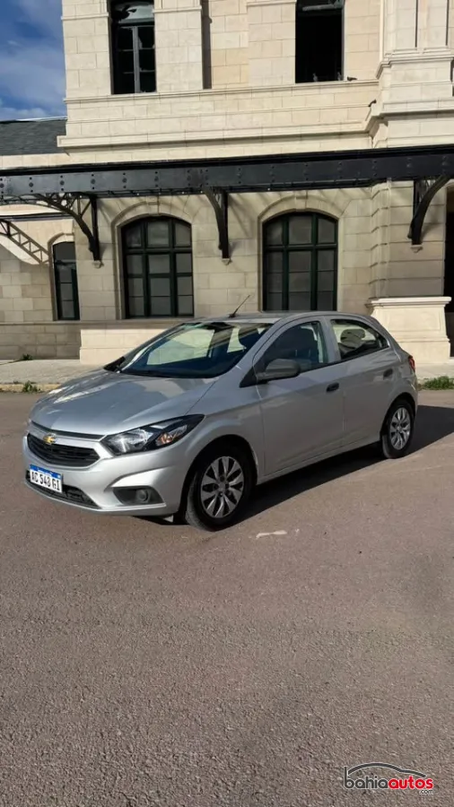 Chevrolet Onix 2018 usado en Bahía Blanca - foto 2