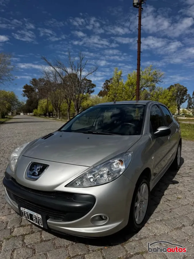 Peugeot 207 2010 usado en Bahía Blanca - foto 3