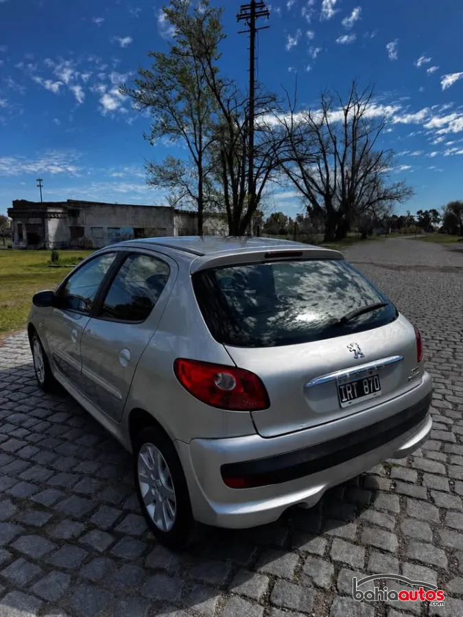Peugeot 207 2010 usado en Bahía Blanca - foto 7
