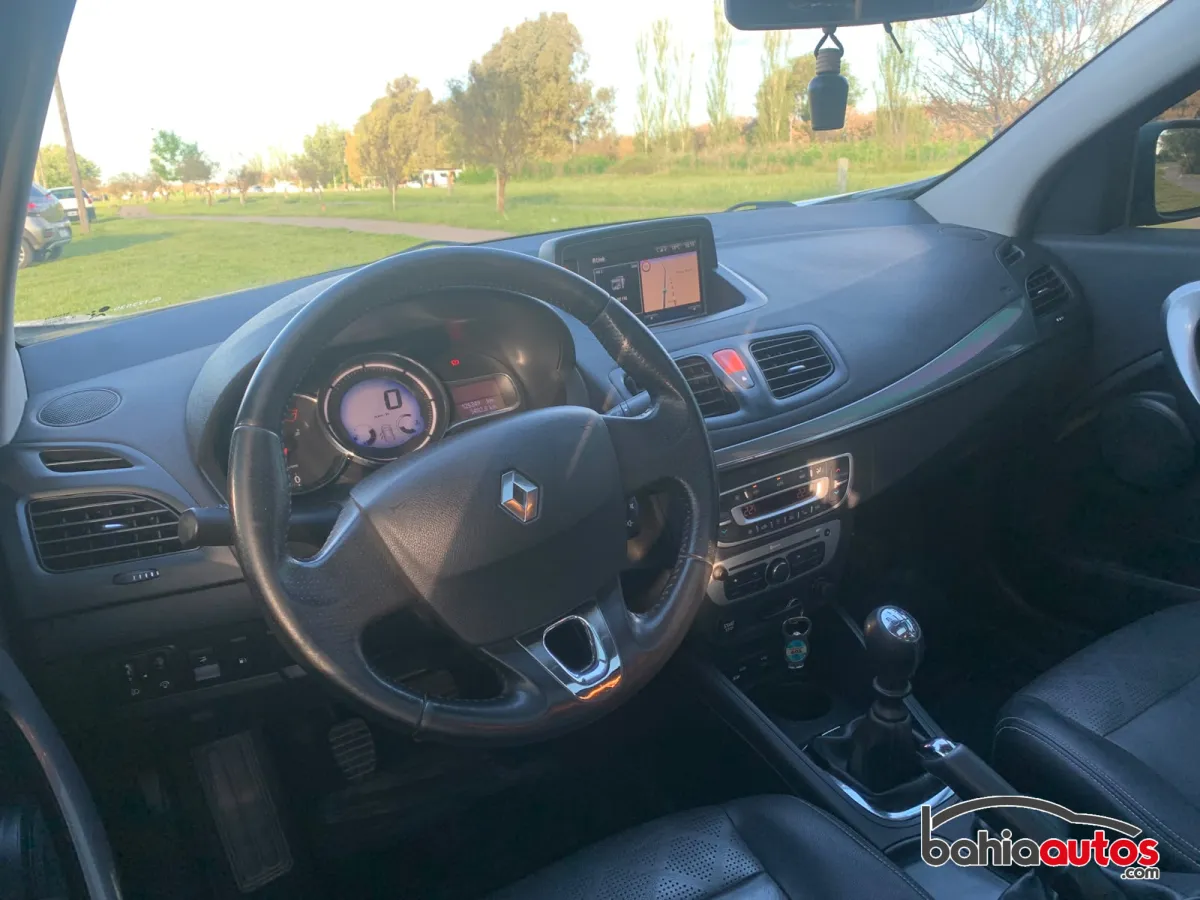 Renault Fluence 2015 usado en Bahía Blanca - foto 2