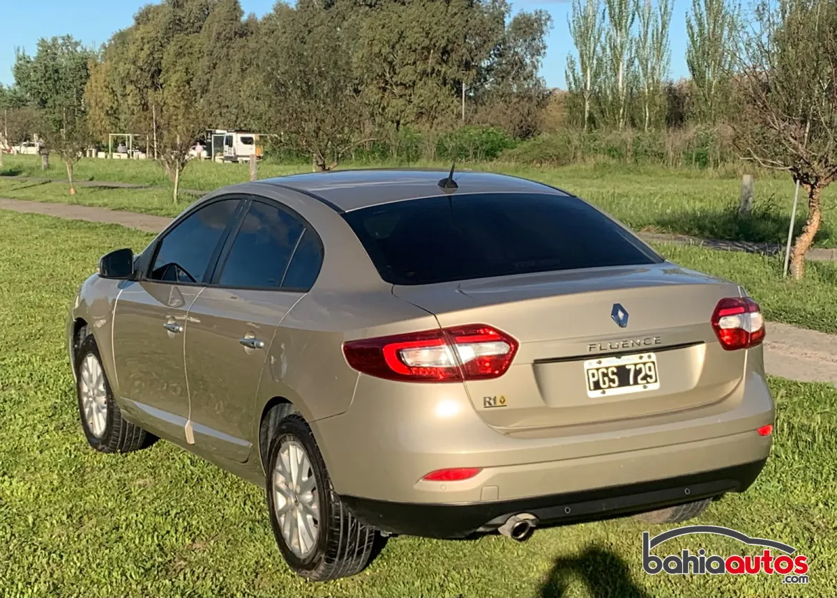 Renault Fluence 2015 usado en Bahía Blanca - foto 9