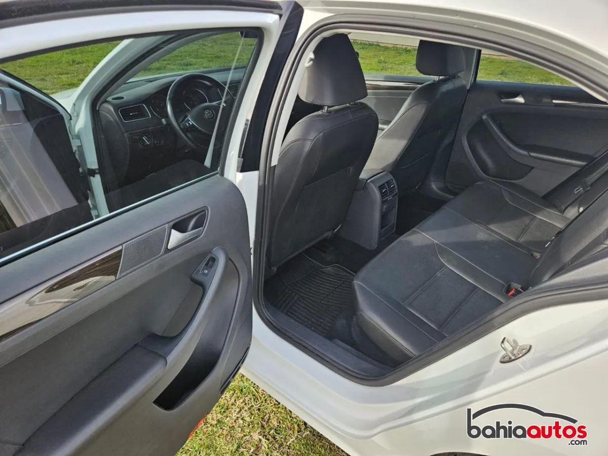 Volkswagen Vento 2017 usado en Bahía Blanca - foto 2