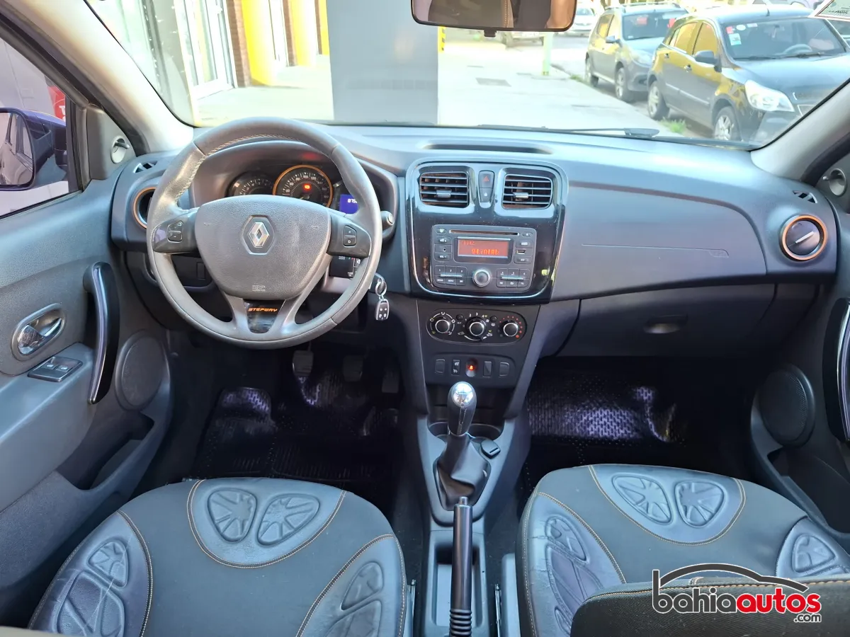 Renault Sandero Stepway 2015 usado en Bahía Blanca - foto 3