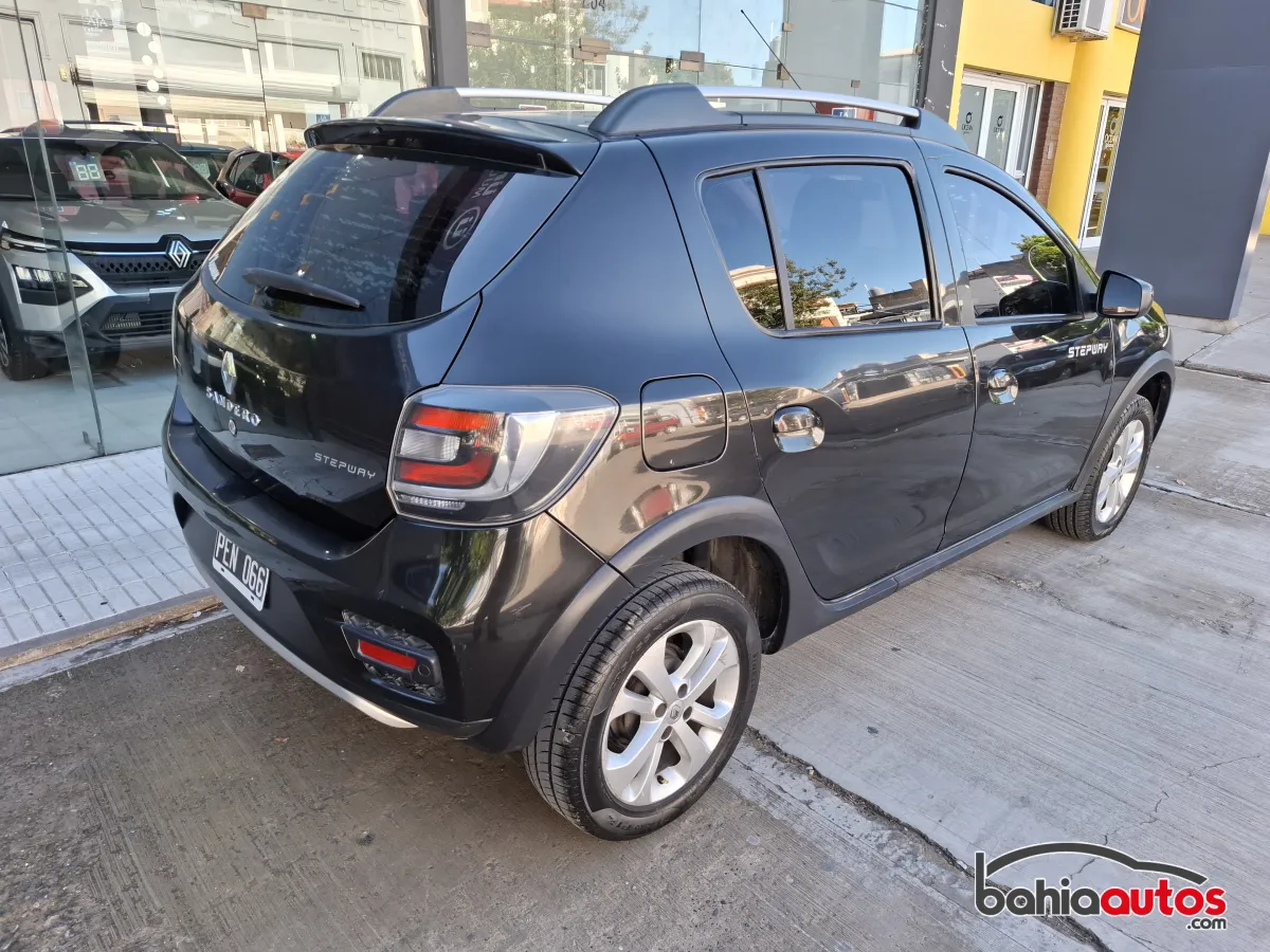 Renault Sandero Stepway 2015 usado en Bahía Blanca - foto 10
