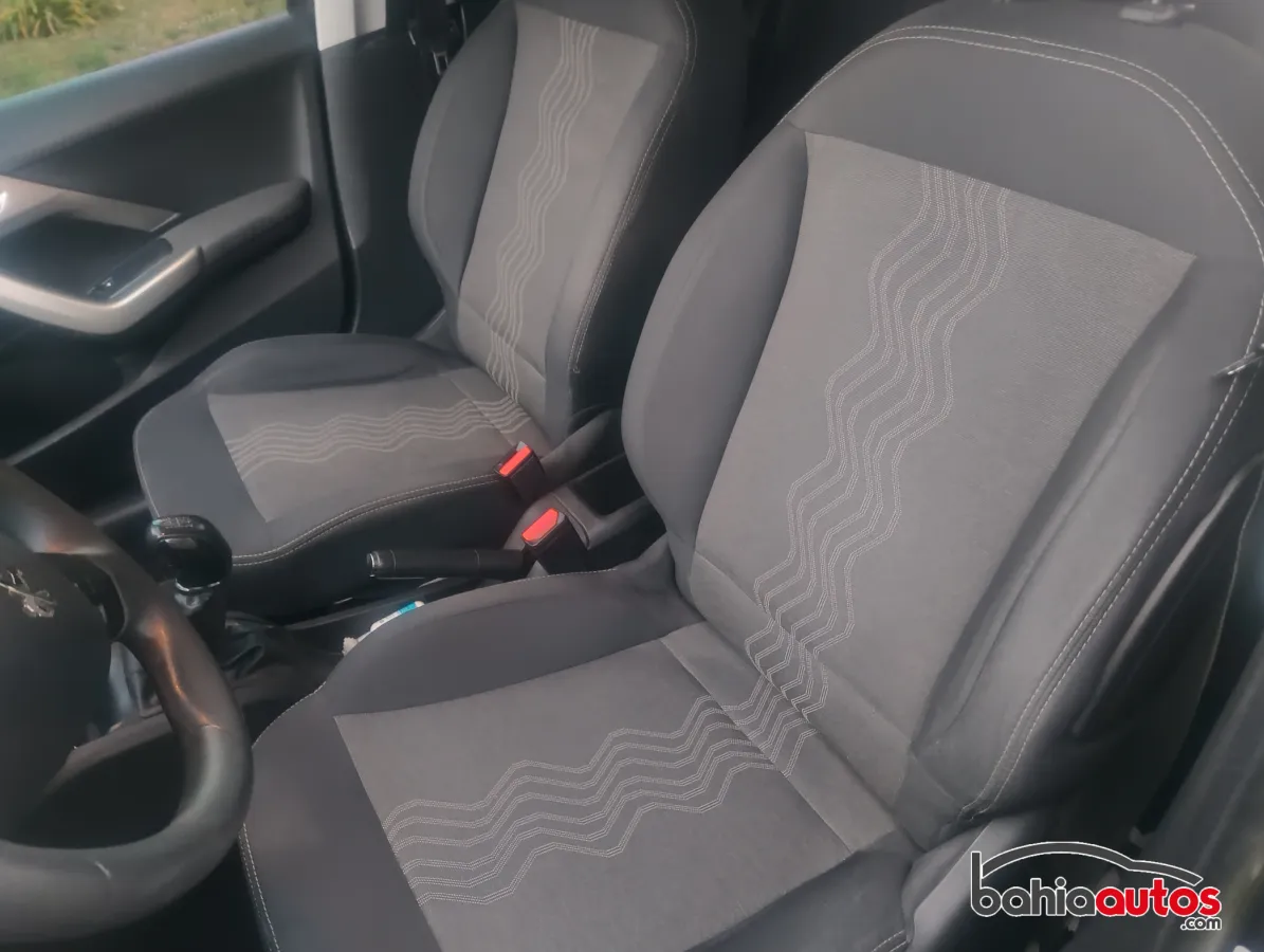 Peugeot 2008 2017 usado en Bahía Blanca - foto 1