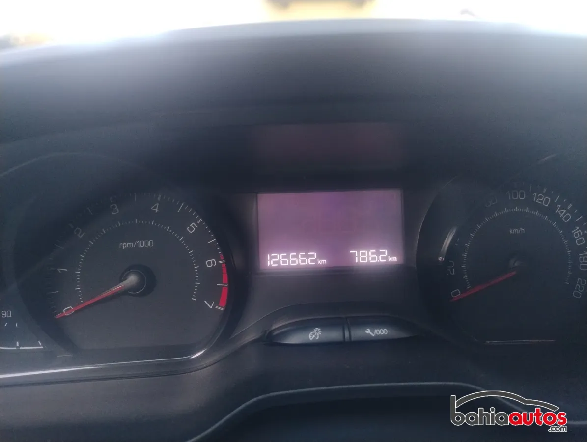Peugeot 2008 2017 usado en Bahía Blanca - foto 3